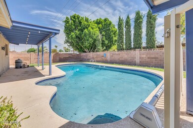 8149 E Crestwood Way-36
