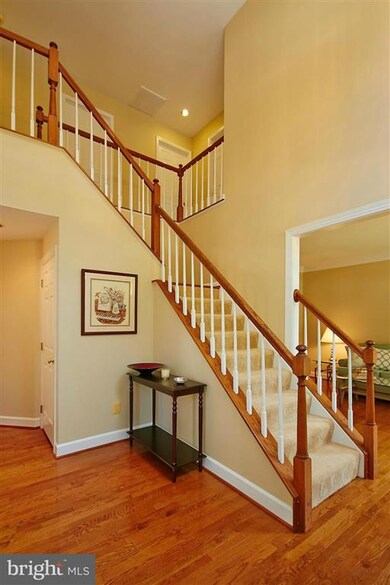 7855 Bressingham Dr, Fairfax Station, VA 22039 - photo 4