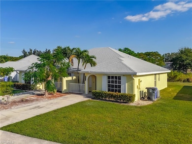 4906 Majorca Palms Dr, Fort Myers, FL 33905 - photo 2