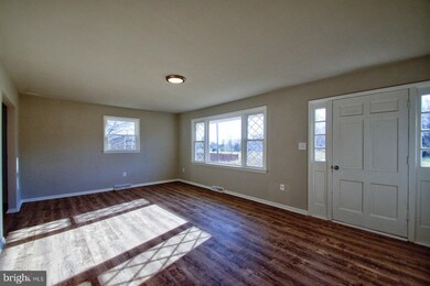 12209 Hooe Rd, Bristow, VA 20136 - photo 7