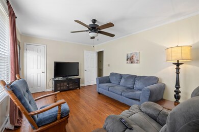 316 Chestnut Dr, Shelbyville, TN 37160 - photo 6