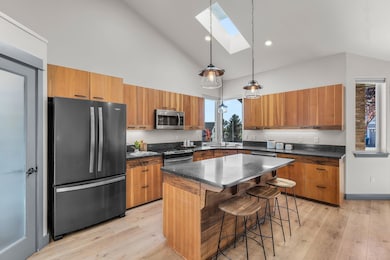 458 NW Princess Ct, Bend, OR 97703 - photo 6