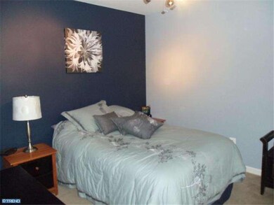 1015 Runaway Dr, Pennsburg, PA 18073 - photo 5