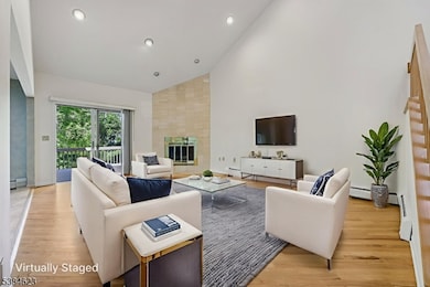 53 Ponds Cir, Wayne, NJ 07470 - photo 7