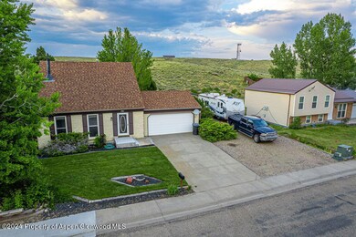 781ParkCourt-01