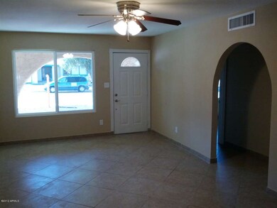 4 living room 2