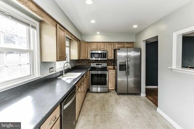 5910 Prince James Dr unit 74, Springfield, VA 22152 - photo 5