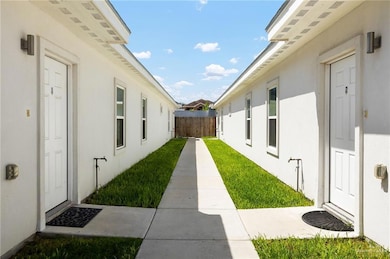 3300 S Colt Ln unit 1, Edinburg, TX 78539 - photo 2