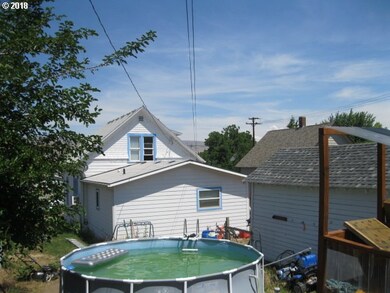 1018 E 9th St, the Dalles, OR 97058 - photo 4
