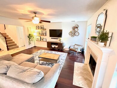 3907 Cedarwood Dr, Pearland, TX 77584 - photo 5