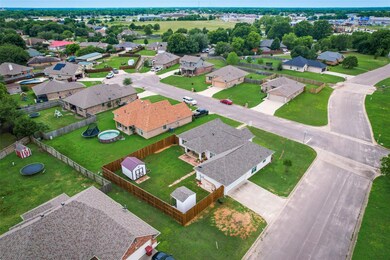 100 Westwood Ct, Bonham, TX 75418 - photo 4