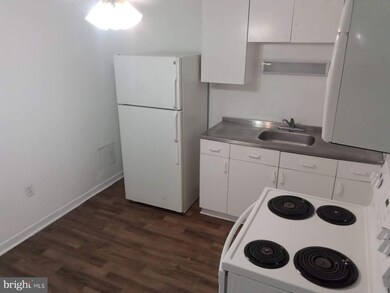 292 N Washington St unit 204, Berkeley Springs, WV 25411 - photo 7