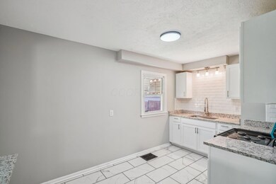 29-web-or-mls-1118-e-26th-ave