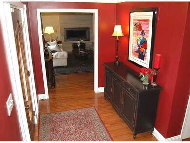 Entry/Foyer.