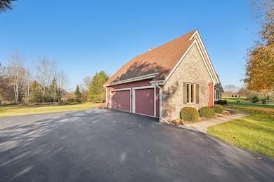 2-web-or-mls-N73W26971 Kettle Cove Ln-S1