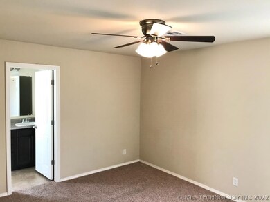 14784 S Glenn St, Glenpool, OK 74033 - photo 6