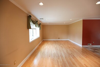 56 Poplar Ave Living Room