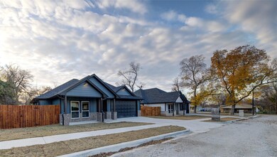 403 N Holman St, Decatur, TX 76234 - photo 2