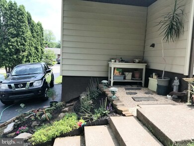 2014 Hemlock Rd, Norristown, PA 19403 - photo 4