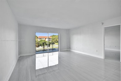 4164 Inverrary Dr unit 305, Lauderhill, FL 33319 - photo 5