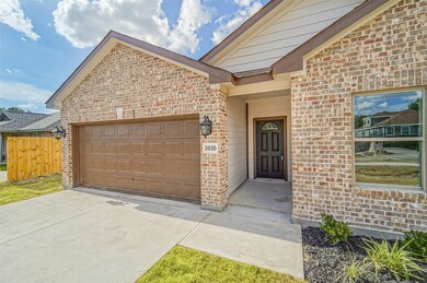 2830 Orion St, Houston, TX 77088 - photo 2