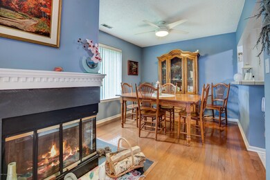 011_Dining Room (1)