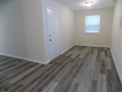 423 E Hubbard Ave, Elkhart, IN 46516 - photo 5