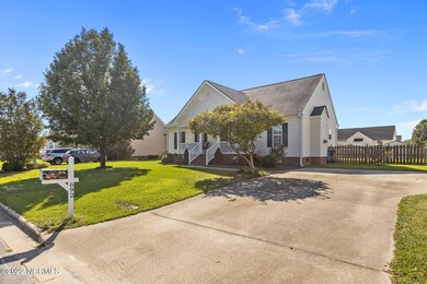 692 Carrington Ln, Winterville, NC 28590 - photo 5