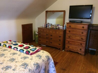 531 Bradford St, Albany, NY 12206 - photo 3