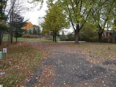 5106 Queens Way, Gladwin, MI 48624 - photo 5