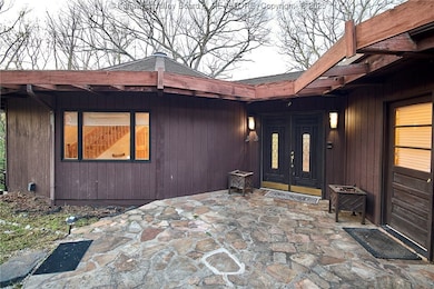 328 Mckinley Ave, Charleston, WV 25314 - photo 3