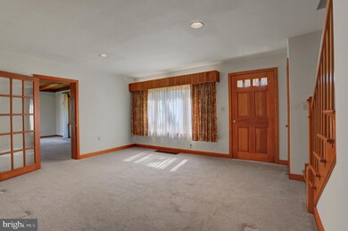 2521 Scotland Rd, Chambersburg, PA 17201 - photo 5