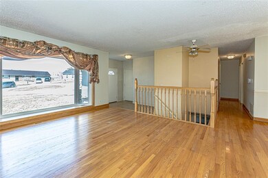 637 Bartlet Ct NW, Cedar Rapids, IA 52405 - photo 6