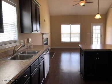 301 Maidstone kitchen & great