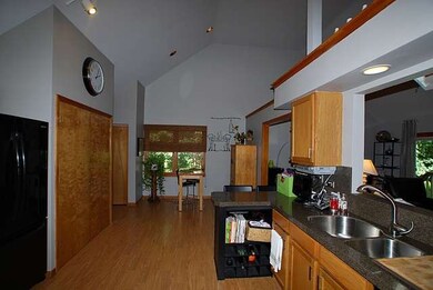 526 Viking Dr, Batavia, IL 60510 - photo 6