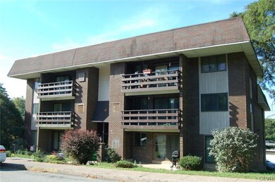 1580 Alta Dr unit C4, Whitehall, PA 18052 - photo 2