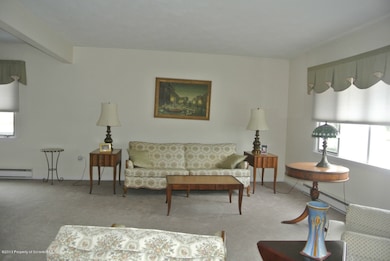 605 Shirley Ln, Dunmore, PA 18512 - photo 2