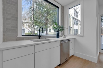 35 Tremont St unit B, Cambridge, MA 02139 - photo 3