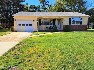 32 Sutherland Ct, Toms River, NJ 08757 - photo 2