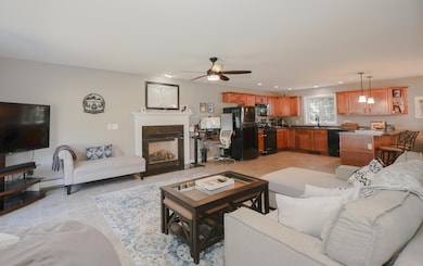 44 Rollins Rd, Epping, NH 03042 - photo 2