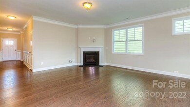 106 Fox Cove Rd, Hendersonville, NC 28792 - photo 5