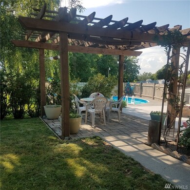 344 N Joseph Ave, East Wenatchee, WA 98802 - photo 3