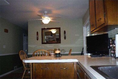 751 W Market St, Orwigsburg, PA 17961 - photo 7