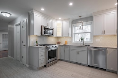 34 Lindsay Rd, Hooksett, NH 03106 - photo 6