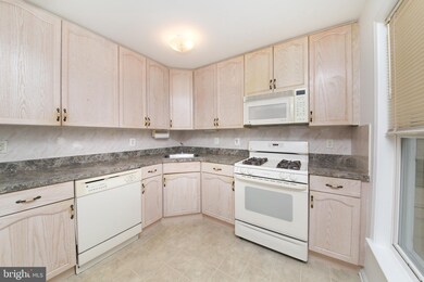 67 Griffith Miles Cir, Warminster, PA 18974 - photo 7