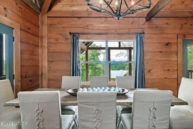 Formal Dining