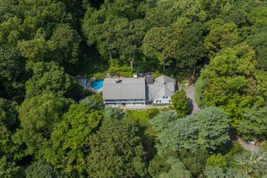 77 Taconic Rd, Greenwich, CT 06831 - photo 2