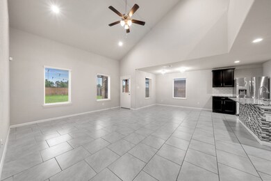 29806 Breakwater Dr, Katy, TX 77494 - photo 4