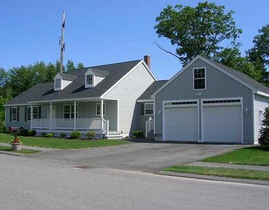 17 Carlisle Rd, South Portland, ME 04106 - photo 2