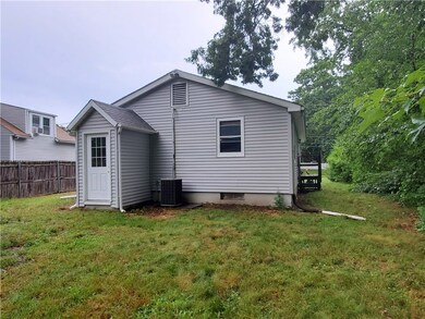 52 Whipple Rd, Smithfield, RI 02917 - photo 4